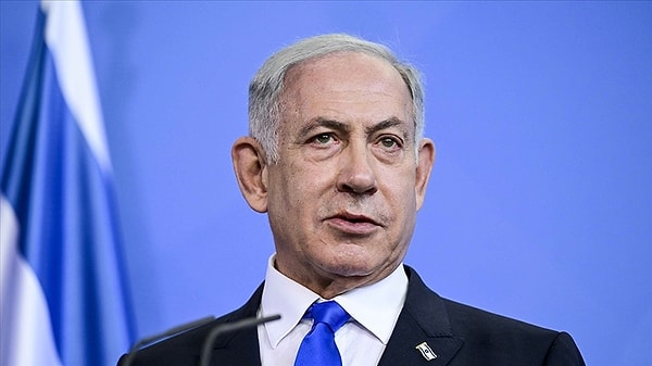 İsrail Başbakanı Binyamin Netanyahu, orduya dün işgal altında tuttukları Golan Tepeleri'ndeki tampon bölgeyi ele geçirmeleri talimatı verdiğini açıkladı. İsrail devlet televizyonu KAN, İsrail ordusunun işgal altındaki Golan Tepeleri'nin Suriye tarafındaki Şeyh Dağı'nı işgal ettiğini doğruladı.