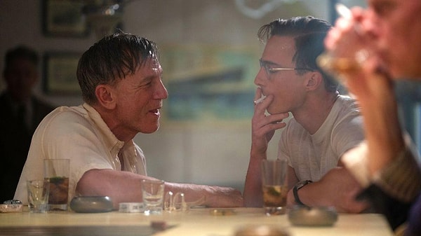 Daniel Craig, who has also become very popular in recent years for his portrayal of detective Benoit Blanc, is now in the spotlight with the film Queer.