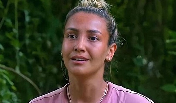 5. Televizyon ekranlarının en çok izlenen programlarından biri olan Survivor, her sezona ayrı damga vurmayı başarıyor. Survivor'a bir kez yarışmacı olarak katılanın önü de öyle bir açılıyor ki pek çok projede görmek mümkün oluyor. Şu sıralar 2025 sezonu için hazırlıkları süren Survivor'dan bu kez bambaşka bir haber geldi. Eski yarışmacılar Evrim Keklik ve Birsen Bekgöz'ün birlikte bir dizide rol alacakları ortaya çıktı. Yapımcı Fırat Taştan iddialı projeyi duyurdu.