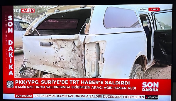 PKK/YPG terör örgütü, Suriye'de görev yapan TRT Haber ekibinin yayın yaptığı yere  bombalı bir kamikaze dron saldırısı düzenledi. Saldırı sırasında ekip aracı ağır hasar aldı.