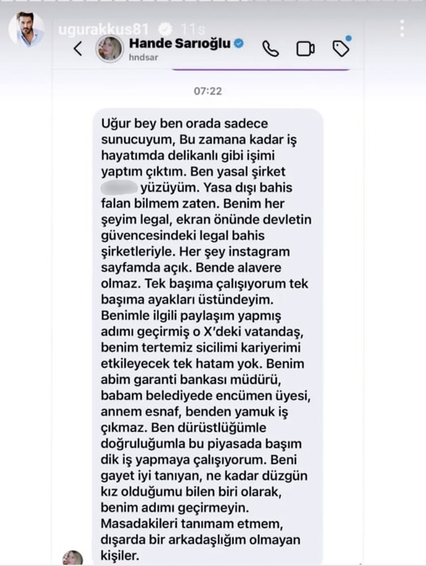 Ünlü iş insanı, canlı yayında esip gürleyen bir sürü laf sayan Hande Sarıoğlu'nun da kendisine Instagram üzerinden mesaj attığını ifşaladı. Sarıoğlu'nun "Masadakileri tanımam etmem, dışarda bir arkadaşlığım olmayan kişiler" diyerek r yapması gözlerden kaçmadı tabii!