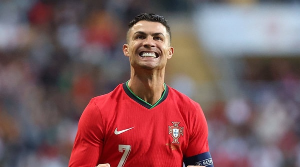 8. Cristiano Ronaldo