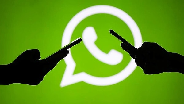 Dünyanın en popüler mesajlaşma uygulamalarından biri olan WhatsApp'ın çöktüğü iddiaları sosyal medyanın gündemine oturdu. Bir süredir mesajlaşma konusunda sorun yaşayan kullanıcılar ve WhatsApp'a erişim sağlayamayanlar oluyor. Peki, ülkemizde milyonlarca kullanıcısı olan WhatsApp çöktü mü? Sadece Türkiye'de mi sorun yaşanıyor?