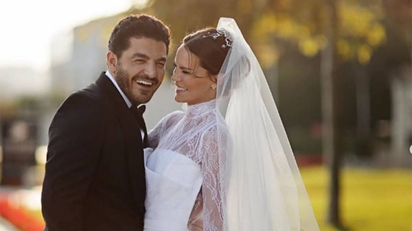 İş insanı Uğur Akkuş'la 2019 yılında nikah masasına oturan Ebru Şallı magazinin en çok konuştuğu isimlerden biri oldu.