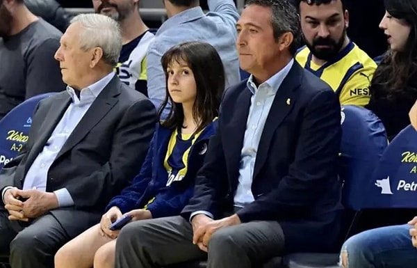 Paylaşımı yapan kişinin kimlik bilgilerinin tespit edildiği iddia edilirken Fenerbahçe camiasının önde gelen avukatları da konuyla ilgili seferber oldu.