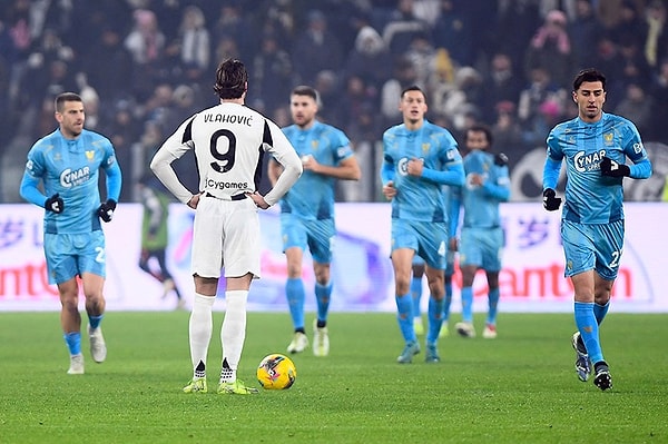 Bu hafta üzülenler arasında Kenan Yıldız da vardı. Juventus evinde lig sonuncusu Venezia'yla 2-2 berabera kaldı.