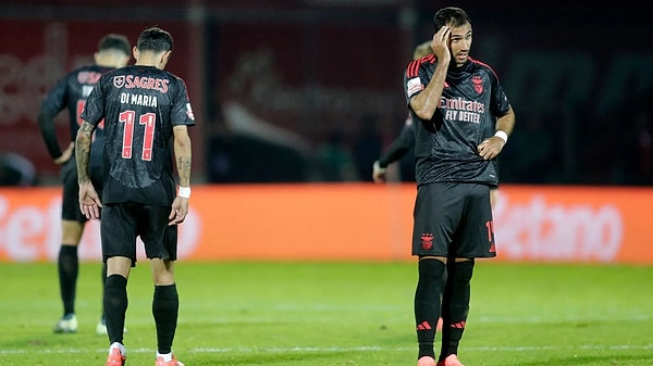 Portekiz'de de Kerem ve Orkun'la üzüldük. Kerem asist yapsa da Benfica deplasmanda AVS ile 1-1 berabere kalmaktan kurtulamadı.