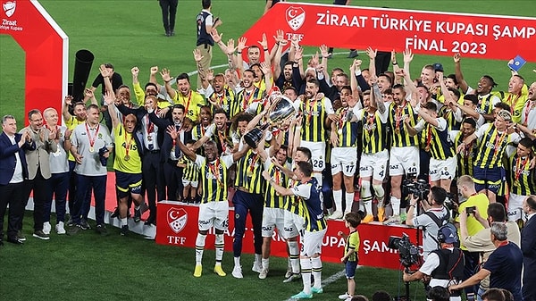 Hacıosmanoğlu, Fenerbahçe'nin ise düşünmek için süre istediğini kararını daha sonra açıklayacağını söyledi.