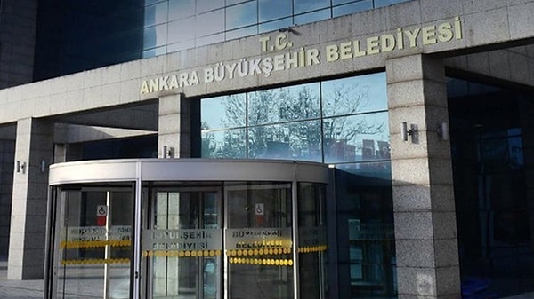 Çalışma ve Sosyal Güvenlik Bakanlığı'nın uyguladığı haciz iddialarının ardından Ankara ve İstanbul Büyükşehir Belediyeleri'nden açıklama geldi.