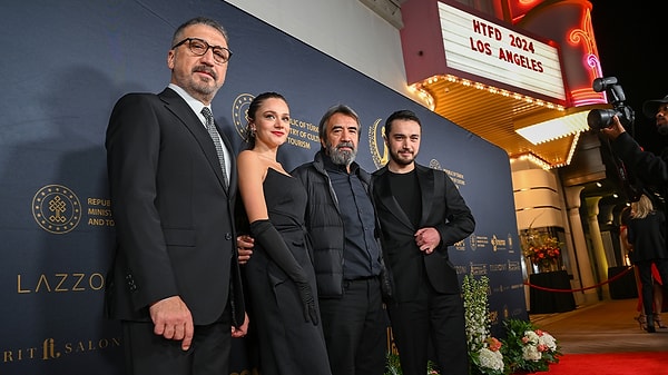 Miray Daner, Burak Dakak, Cem Davran gibi önemli isimlerin rol aldığı Hayat filmi, Zeki Demirkubuz efsaneleri arasına adını yazdırmayı başarmıştı.