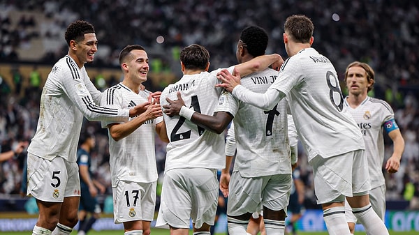 FIFA Kıtalararası Kupa finalinde Real Madrid, Katar’ın başkenti Doha’daki Lusail Stadı’nda Meksika ekibi Pachuca’yı 3-0 mağlup ederek kupaya uzandı.