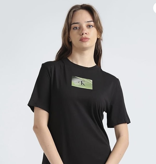 Calvin Klein illuminated Box Logo Slim Tee T-shirt Kadın