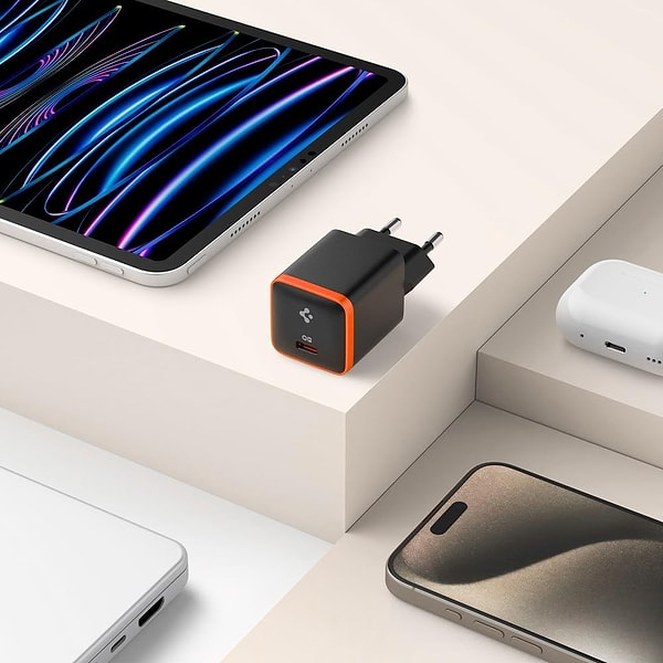 Spigen 30W USB-C Ultra Mini Hızlı Şarj Aleti