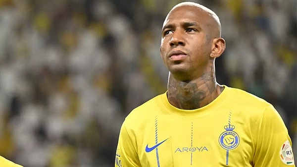 Peki, siz bu konuda ne düşünüyorsunuz? Sizce Talisca Fenerbahçe'ye faydalı olur mu? Yorumlarda paylaşmayı unutmayın!