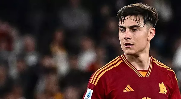 Arjantinli yıldız Paulo Dybala, transfer gündemimizi süslemeye devam ediyor. Galatasaray'la adı anılan yıldız için gelişmeler devam ediyor.