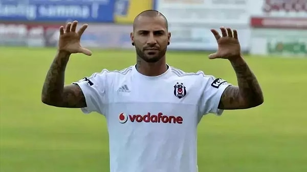 Adalı,  "Her şey sportif başarı değil." diyerek Quaresma ile ilgili aldığı kararı açıkladı.