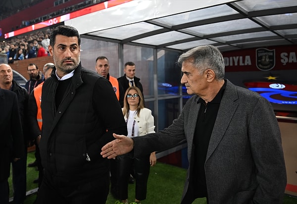 Trabzonspor - Bodrumspor maçında Volkan Demirel, Şenol Güneş'in elini sıkmamış ardından demeç savaşları başlamıştı.