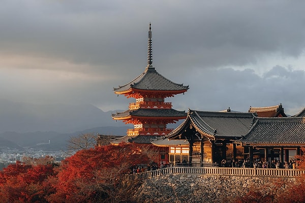 Kiyomizu-dera Tapınağı hangi şehirde yer alıyor?