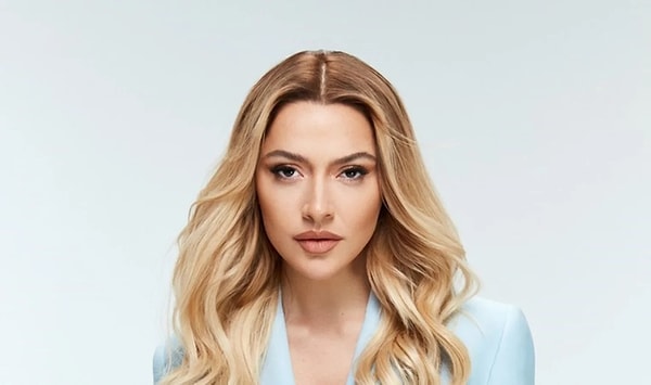 En İyi Kadın Şarkıcı: Hadise