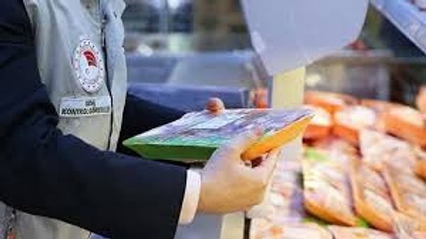 Tarım ve Orman Bakanlığı, taklit-tağşiş yapılan ve sağlığı tehlikeye düşürebilecek gıdalar listesini güncelledi.Tarım ve Orman Bakanlığı, taklit-tağşiş yapılan ve sağlığı tehlikeye düşürebilecek gıdalar listesini güncelledi.