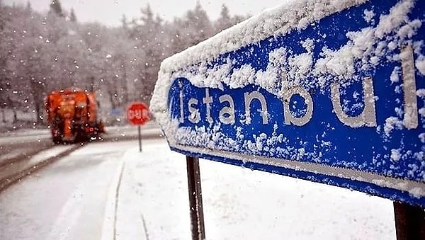 Geçtiğimiz haftalarda İstanbul'un yüksek kesimlerinde kar yağışı etkili oldu. Yurdun birçok noktasını etkisi altına alan kar yağışının devam edip etmeyeceği ise merak konusuydu.