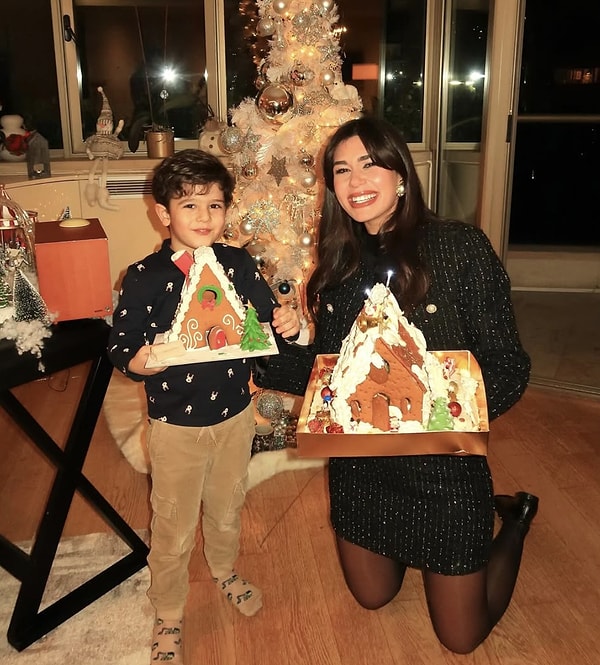 Aile yemeğinden yeğeniyle paylaştığı fotoğrafın altına gelen "çocuk" yorumunu görünce sinirlerine hakim olamadı.