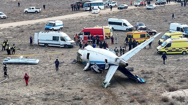 Amaç enkazın denizde kaybolarak delillerin yok edilmesiydi. Flightradar’ın verilerine göre uçak 75 dakika boyunca dengesiz bir şekilde irtifa ve hız kaybetti. GPS sistemine yapılan müdahaleler sonucunda uçak yanlış konum bilgileri gönderdi.