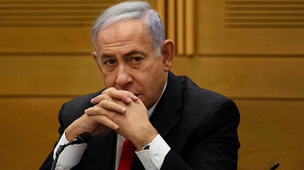 75 yaşındaki Netanyahu'nun, 25 Aralık Çarşamba günü Hadassah Hastanesi'nde muayene edildiği ve kendisine “prostatının iyi huylu büyümesinden kaynaklanan” bir enfeksiyon teşhisi konulduğu belirtildi.