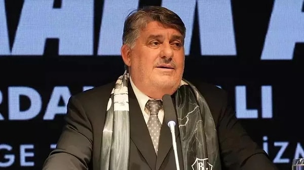 Beşiktaş'ın yeni başkanı 15 sandık sonucuyla matematiksel olarak Serdal Adalı oldu. Adalı ve destekçileri büyük sevinç yaşarken ilk tebrik Hüseyin Yücel ve ekibinden geldi.