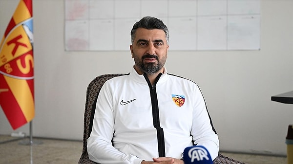 Sinan Kaloğlu bu sezon da Kayserispor'da teknik direktörlük görevi yürütüyor.