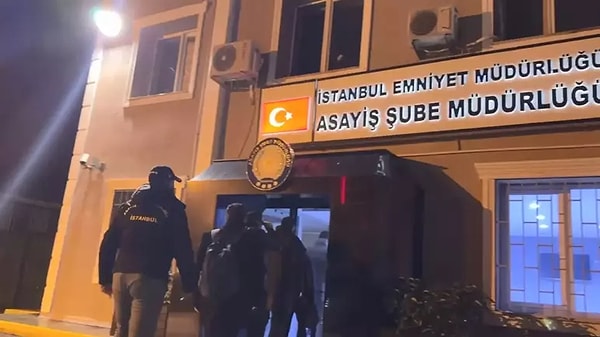 Operasyonda 2 organizatörün de aralarında bulunduğu 25 kişi gözaltına alınırken olayla ilgili olarak ifadeleri alınan 23 kişi serbest bırakıldı. Partiyi organize eden L.S. ve T.T. isimli 2 şüpheli ise adliyeye sevk edildi. Şüpheliler, çıkarıldıkları mahkemece tutuklandı.