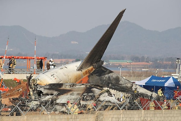 Yonhap haber ajansı ise uçağın Boeing 737-800 olduğunu ve dünkü kazaya karışan uçakla aynı tipte olduğunu bildirdi.