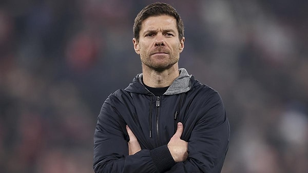 Dolandırıcıların kullandığı isim ise Messi ve Ronaldo gibi futbolda en bilindik starlar değil, yükselişte olan bir hoca olmuş: Xabi Alanso