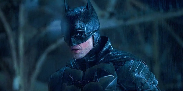 Robert Pattinson'ın başrolünde oynadığı filmin ikincisi için hazırlıklar başlamış ve The Batman: Part II'nin Ekim 2025'te vizyona girmesi planlanmıştı.