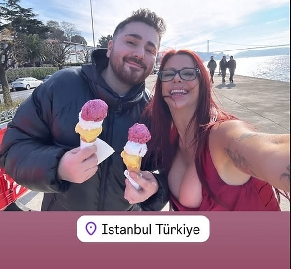 İstanbul'da geçirdiği süre boyunca pek çok fotoğraf çeken, hayranlarıyla sohbet eden Alexis Fawx; o anları, sosyal medya hesabından paylaşmıştı.