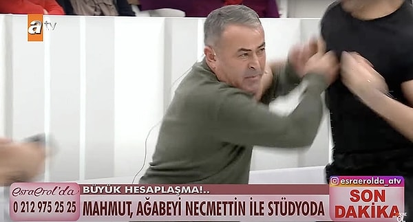 2. Esra Erol, Ekim ayından bu yana yayınlarında 22 yaşındaki Fatih Aydın'ı arıyor. Fatih'in ne cansız bedenine ne de kendisine dair bir ipucuna henüz ulaşılamadı. Ancak yayında yaşananlar hepimizi dumur etti. Esra Erol'a ilk olarak kayıp Fatih'in annesi Rabia çıkmıştı. Ancak Rabia'nın çelişkili ifadeleri onu dönülmez bir yola soktu. Rabia ile ilgili görüştüğü başka erkekler olduğu iddia edildi. Yayında ortaya çıkanların ardından oğulları kayıp olan Rabia ve Mahmut çifti birbirine girdi.