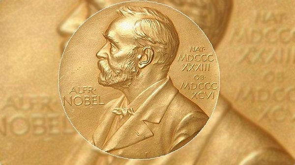 12. Nobel Edebiyat Ödülü'nü kazanan ilk Türk yazarı kimdir?