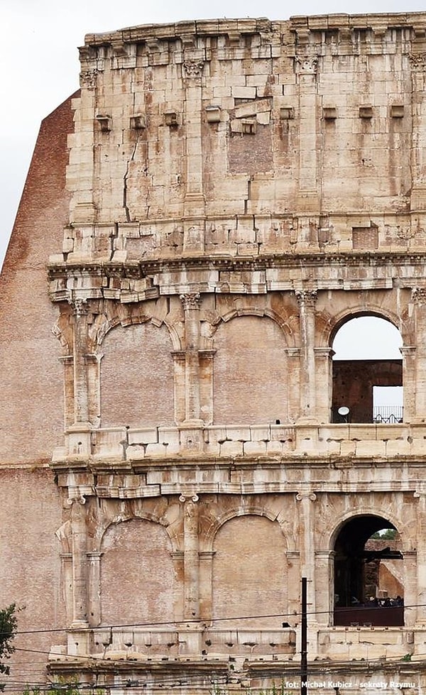 3. 1349 yılında Roma'da meydana gelen depremin ardından...