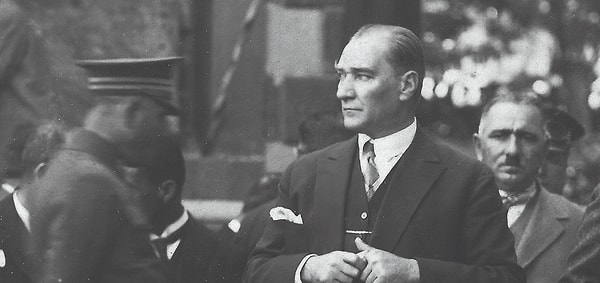 Ferdi Tayfur’un röportajında Atatürk ile ilgili söylediği sözleri şöyle 👇