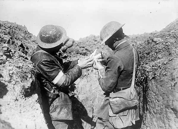 1918 yılında Fransa’nın Argonne ormanlarında Amerikan askerleri Alman güçleri tarafından kuşatılmış ve çaresiz bir şekilde yardıma ihtiyaç duyar hale gelmişti.