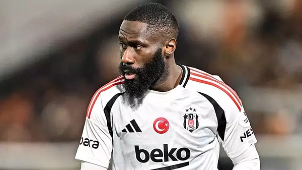 Beşiktaş'ın sözleşmesini feshedeceği iddia edilen Masuaku için sürpriz bir transfer haberi geldi. Masuaku kısa süre içinde ayrılabilir.