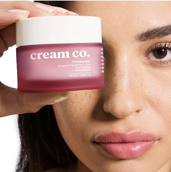 5. Cream Co. Moisturizer | Su Bazlı Nemlendirici Yüz Kremi Cilt Tonu Eşitleyici Aydınlatıcı