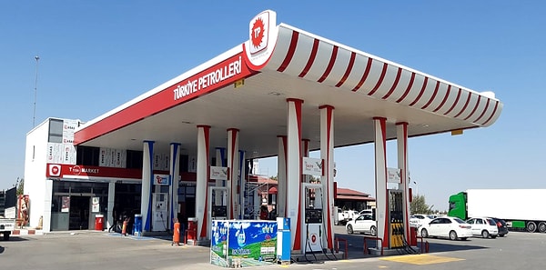 Temmuz ayında imzalanan sözleşmeyle Türkiye’de 700’e yakın akaryakıt istasyonu bulunan Türkiye Petrolleri, Zeren Group’un bünyesine katılmıştı.