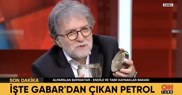 Kavanozun içinde getirilen petrolü koklayan Hakan "Tam benzin istasyonlarında duyduğumuz koku. Biraz daha ağır" dedi.