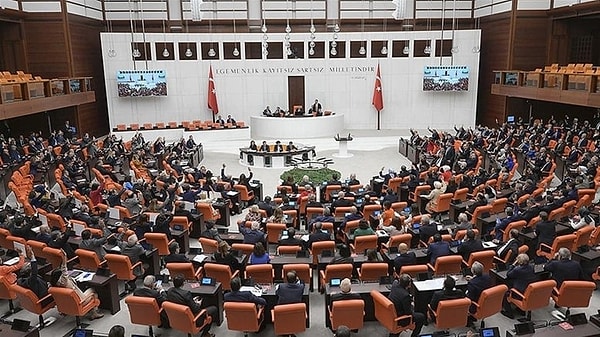 Gelecek, Saadet ve DEVA partilerinden her bir parti 13 kurucu isim belirleyecek ve böylece 39 veya 40 kişi, yeni partinin kurucusu olacak.