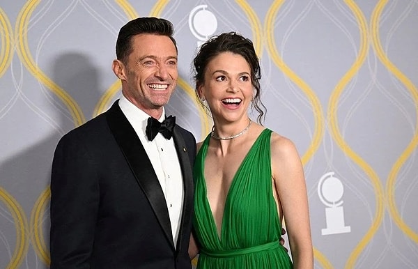 With this, the rumors about Hugh Jackman and Sutton Foster having an affair started to gain more credibility.