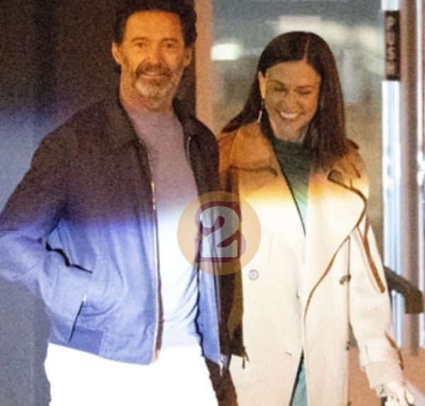 The anticipated image came just last night. Jackman and Foster were seen holding hands for the first time. The cheerful mood of the couple caught everyone’s attention.