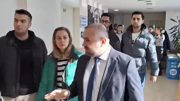 Duruşma tutuksuz sanık Ertan Koç'un savunmasının alınmasıyla başladı. Tutuksuz Sanık Ertan Koç savunmasında, " 'Var böyle tipler' şirketinde kızım Beril ve damadım Kıvanç çalışıyordu. Ben sadece evrak takibini yapıyordum para benim hesabıma geliyordu." dedi.