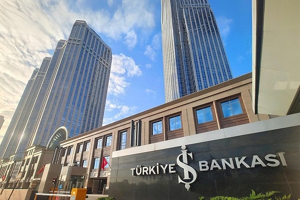 2025 yılında uygulanacak asgari ücretin belli olmasının ardından geçtiğimiz günlerde Garanti Bankası, 2025 yılı için çalışanlarına yüzde 22.5 zam yapacağını duyurmuştu.