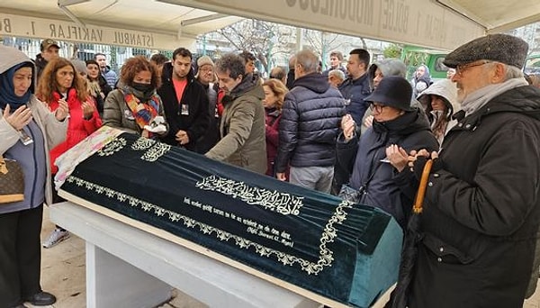 Habertürk'ten Çetin Kan'ın haberine göre; usta isim için Teşvikiye Camii'nde ikindi namazına müteakip cenaze namazı kılındı.